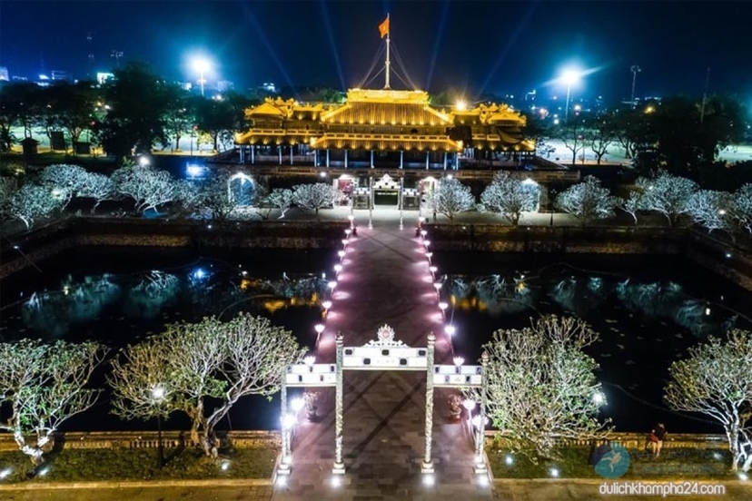 HUE NIGHT FOOD TOUR BY SANNA TOUR 2