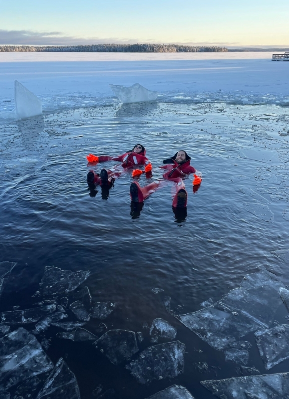Arctic Day with Ice Fishing and Floating 2
