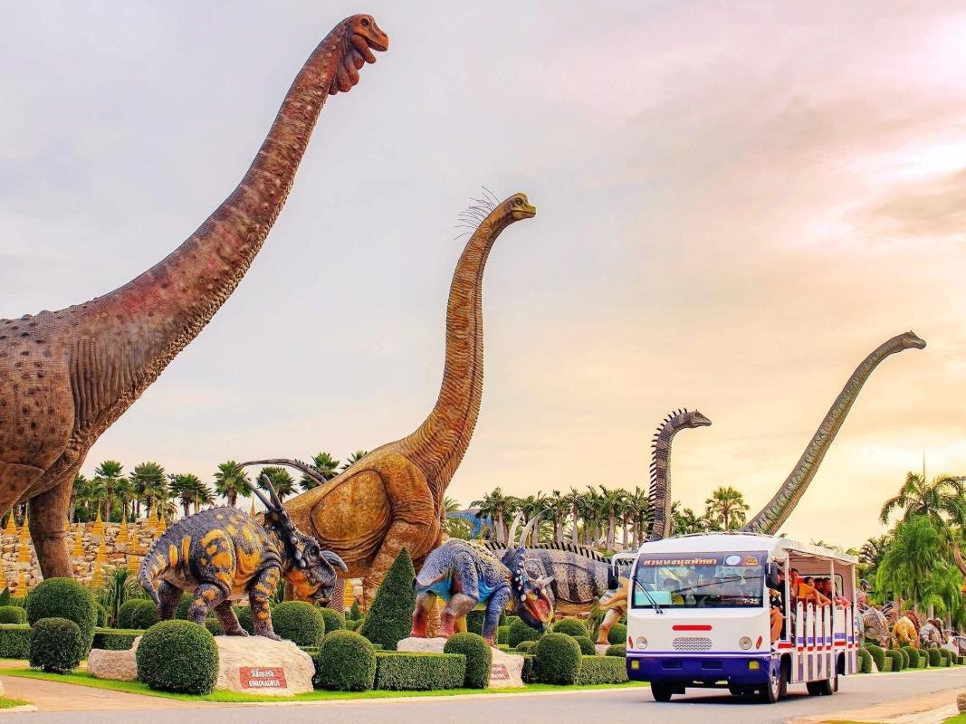 Nong Nooch Tropical Garden Pattaya (Admission fee + Sightseeing bus) Nong Nooch Tropical Garden Pattaya (Admission fee + Sightseeing bus)