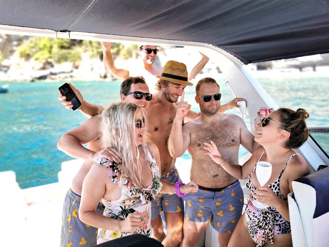 Capri Boat Tour from Sorrento with Limoncello (12 guests max) Capri Boat Tour from Sorrento with Limoncello (12 guests max)