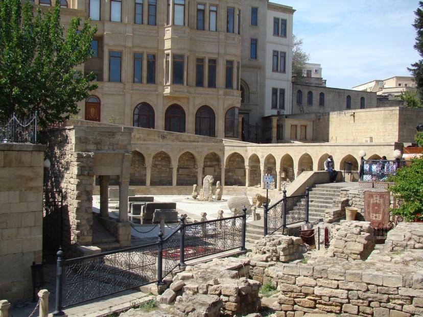 Azerbaijan 4-Day Itinerary: Baku Tour + Absheron + Gobustan 4