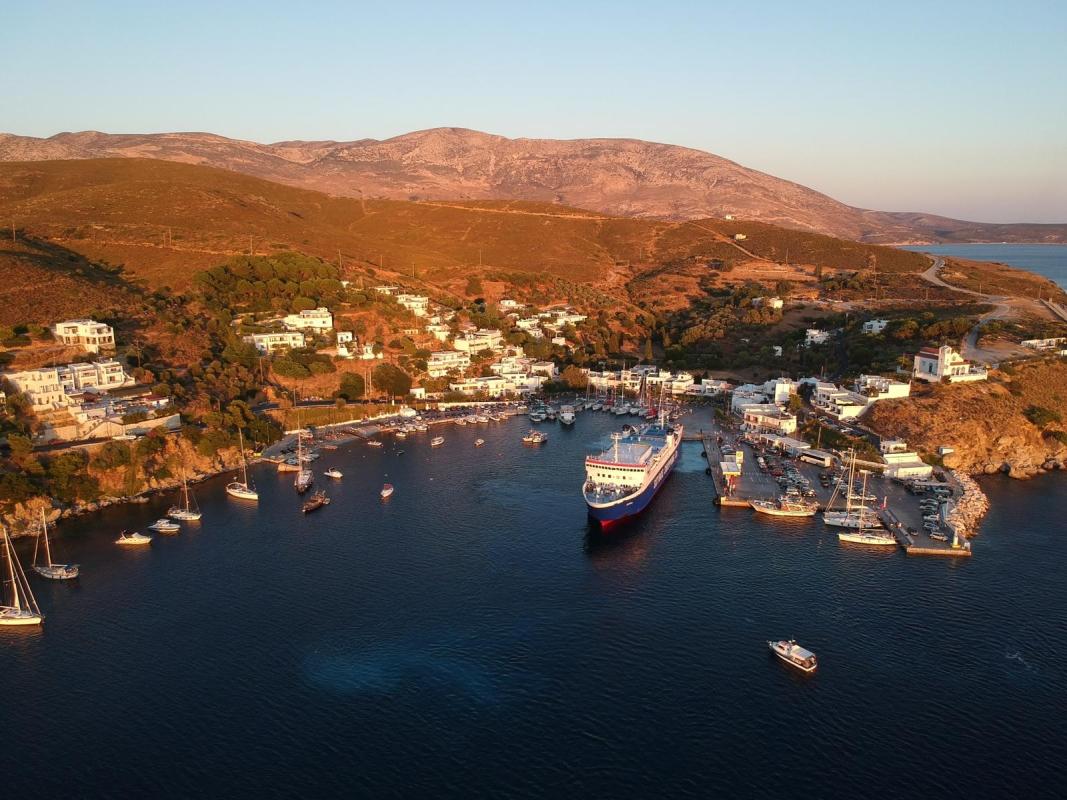 Daily Guided Bus Tour Around Skyros Island Daily Guided Bus Tour Around Skyros Island