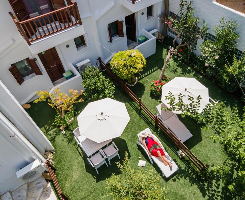 5days 4nights on Maestralia Residences Accommodation 5days 4nights on Maestralia Residences Accommodation