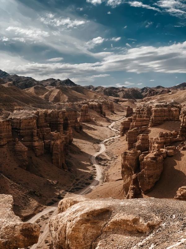 Charyn Canyon Tour Charyn Canyon Tour