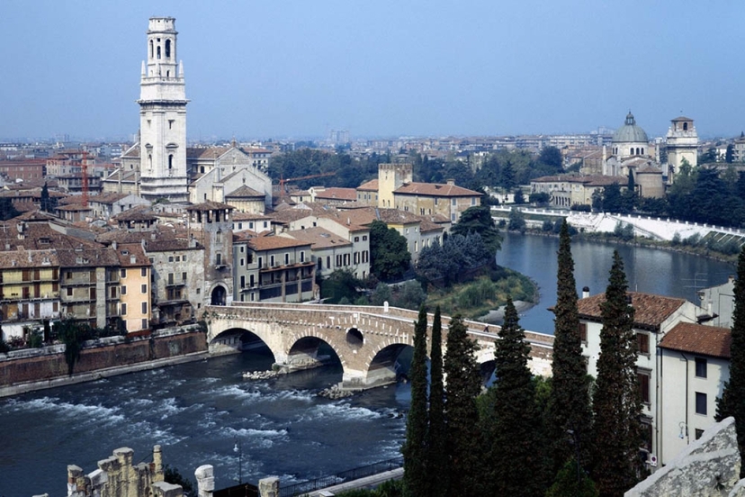 Verona and Sirmione Day Trip from Milan 2