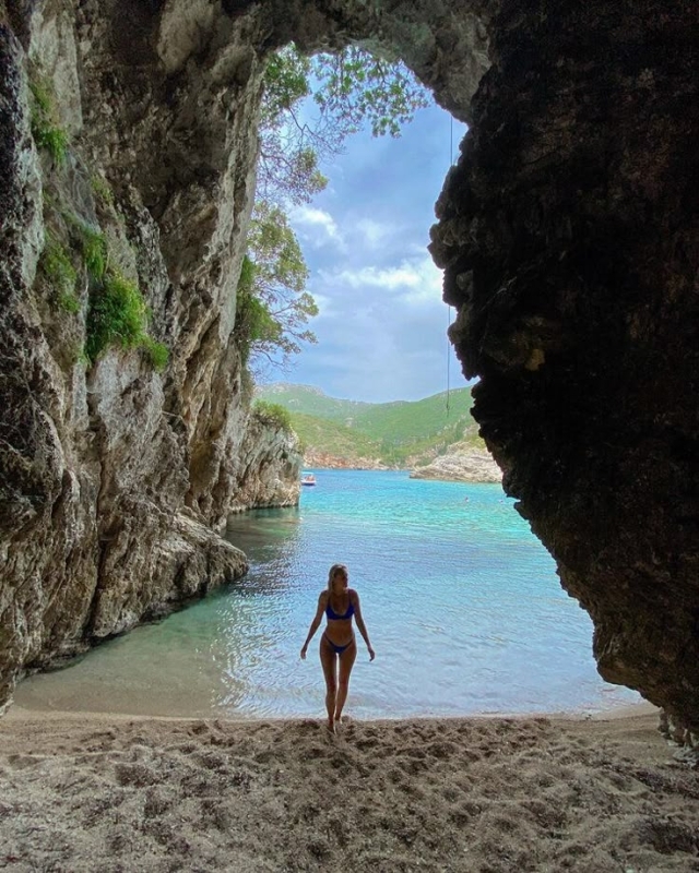 6 days of wonder in Blue Ionian : Albania & Greece 2