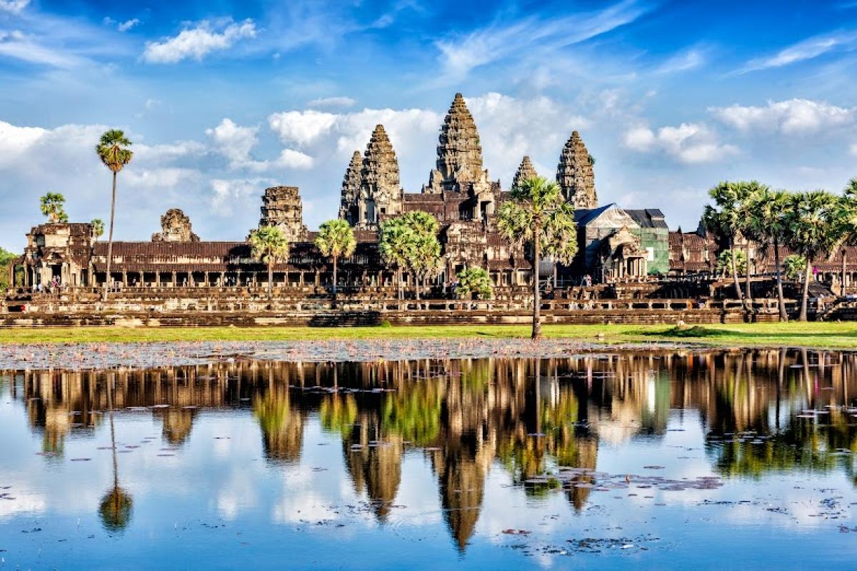 Beautiful Siem Reap – Angkor – Kulen Mountain 3 Days/2 Nights Beautiful Siem Reap – Angkor – Kulen Mountain 3 Days/2 Nights