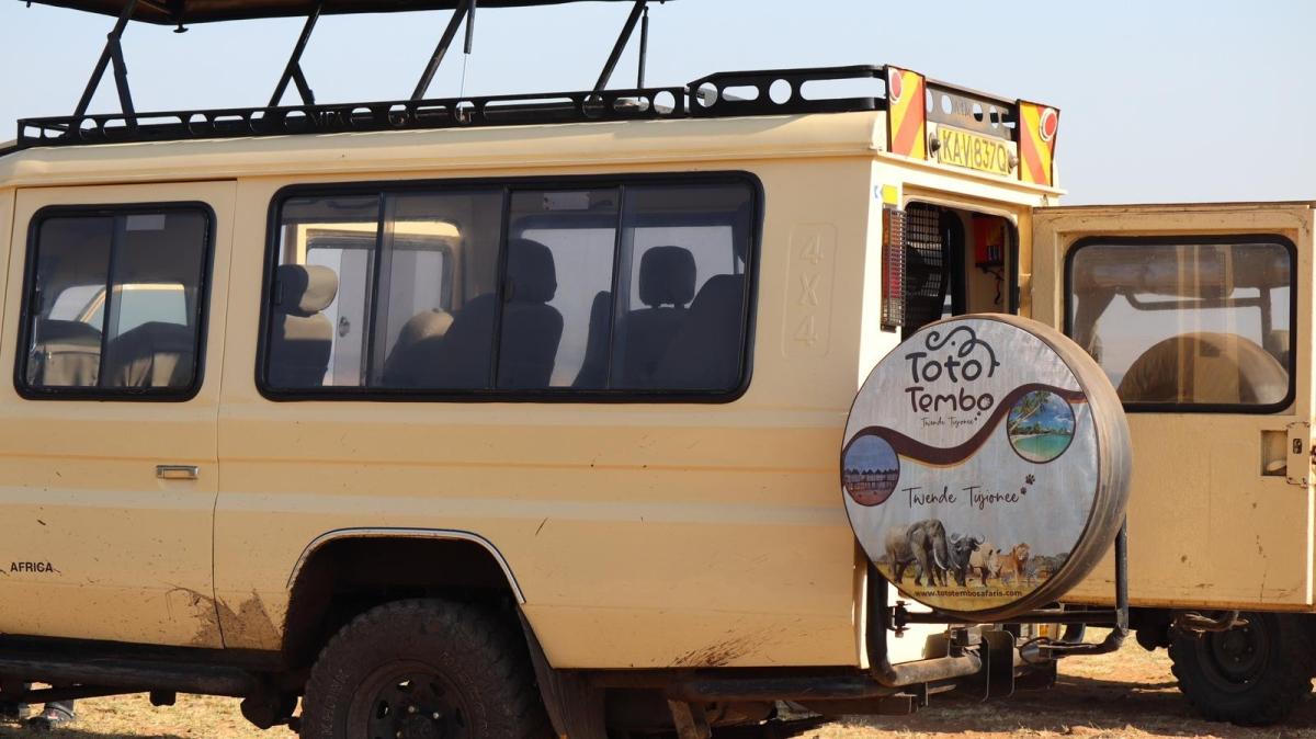 4 Days 3 Nights Explore the Magnificent of Masai Mara & Lake Nakuru National Park 4 Days 3 Nights Explore the Magnificent of Masai Mara & Lake Nakuru National Park