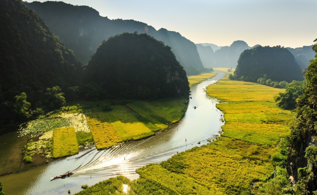 ITA Travel - Vietnam Optional Tour - 1 Day Tour to Ninh Binh 1