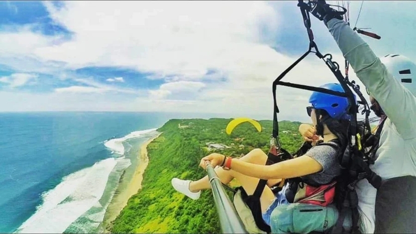 Bali Uluwatu Paragliding Flight Experience - Tandem Paragliding Over Uluwatu Cliffs 4