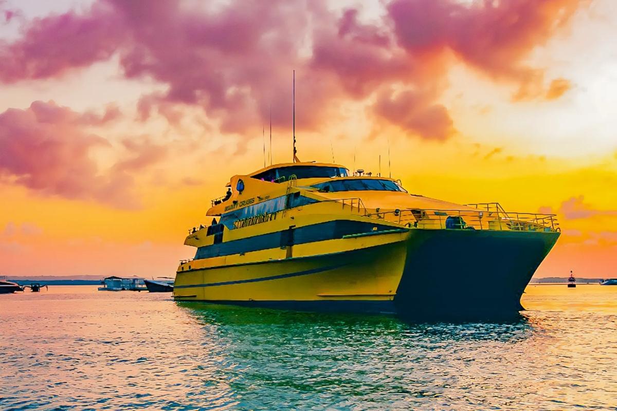 Bali Sunset Dinner Cruise by Bounty Cruise - Live Music and Ocean Views Bali Sunset Dinner Cruise by Bounty Cruise - Live Music and Ocean Views