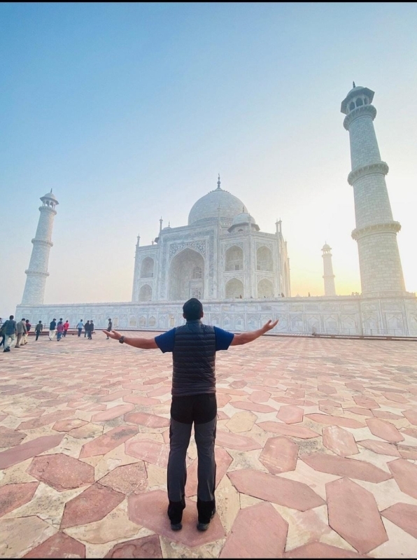Same Day Taj Mahal Tour from Hyderabad – Private Agra Trip by Flight 3