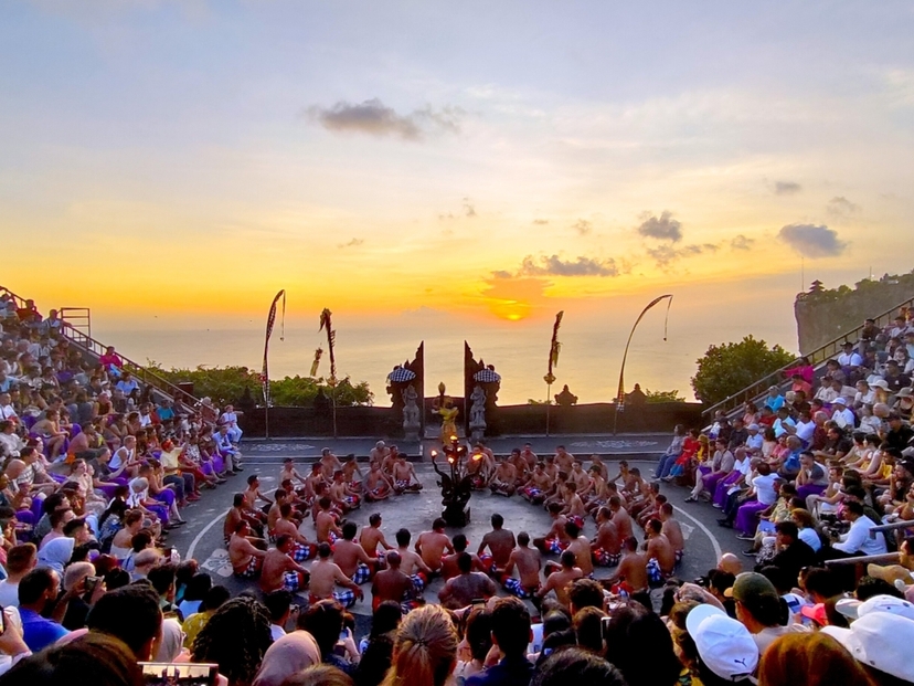 Uluwatu Sunset Tour with Kecak Dance & Jimbaran Seafood Dinner 3