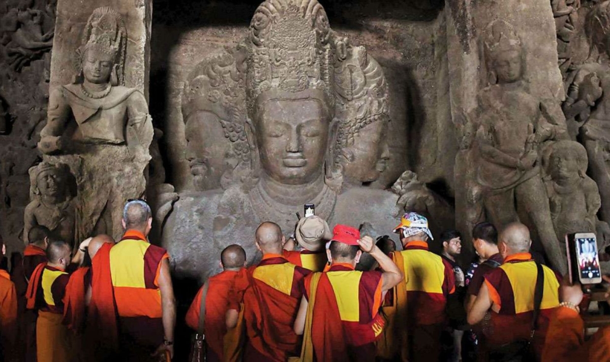 Golden Triangle Tour with Ajanta & Ellora Caves 1