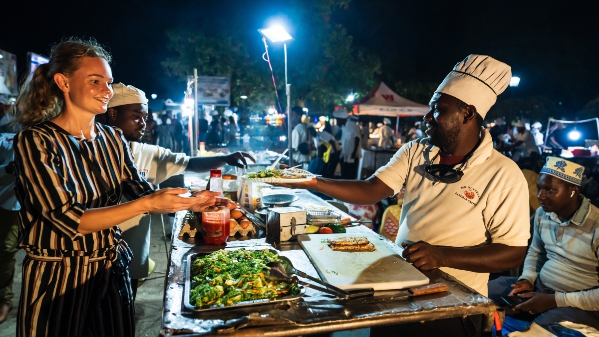 Zanzibar: Stone town Street food market walking tour with transfer 1