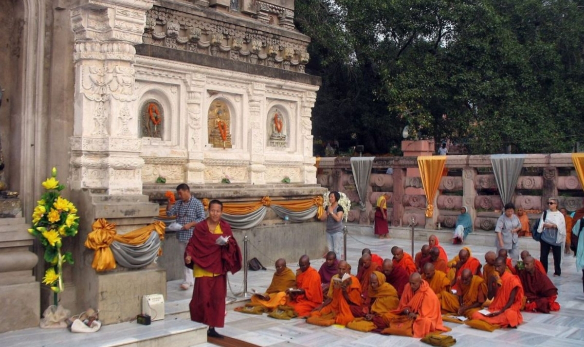 Buddhist Temple with North East India Tour 1