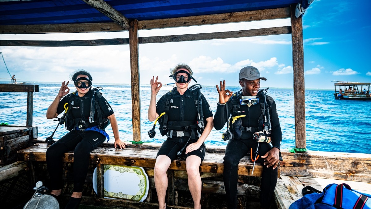Zanzibar 1 Day Diving Safari Course for Beginners with Lunch 1