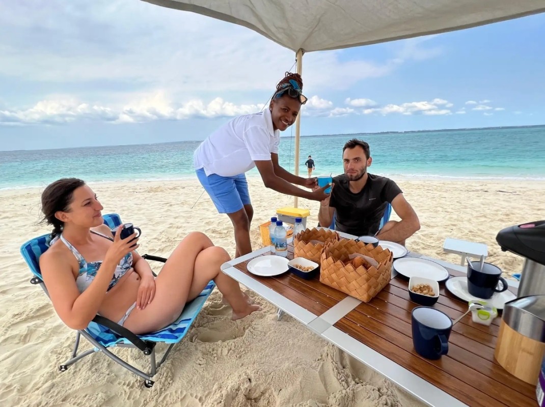 Zanzibar Semi-Submarine and Sandbank Beach Picnic 1