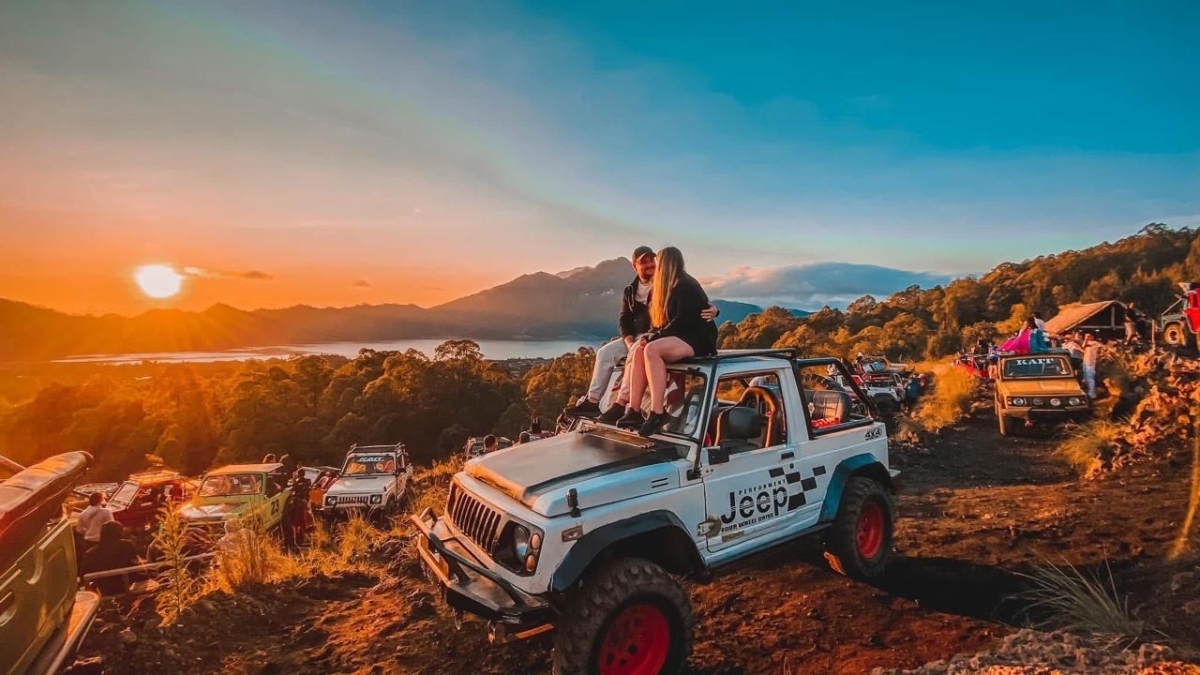 Mount Batur Jeep Sunrise Tour with Professional Photographer 1