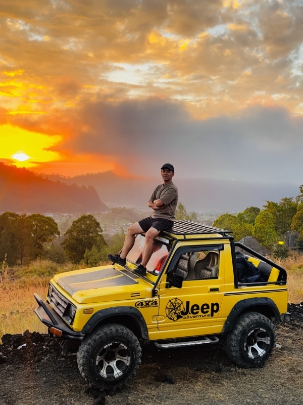 Mount Batur Jeep Sunrise Tour with Professional Photographer 2