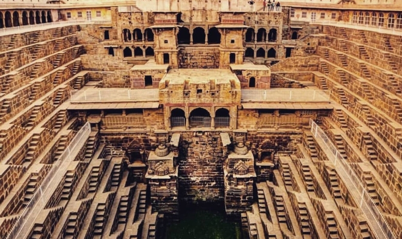 Golden Triangle with Bodh Gaya and Varanasi Trails 4