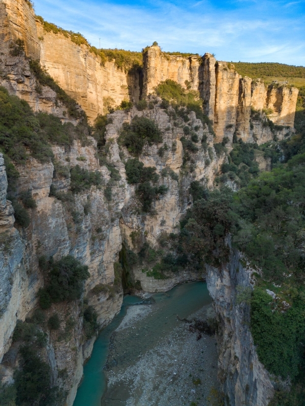 Daily tour of Berat, Tubing in Osumi River & Traditional Lunch 4