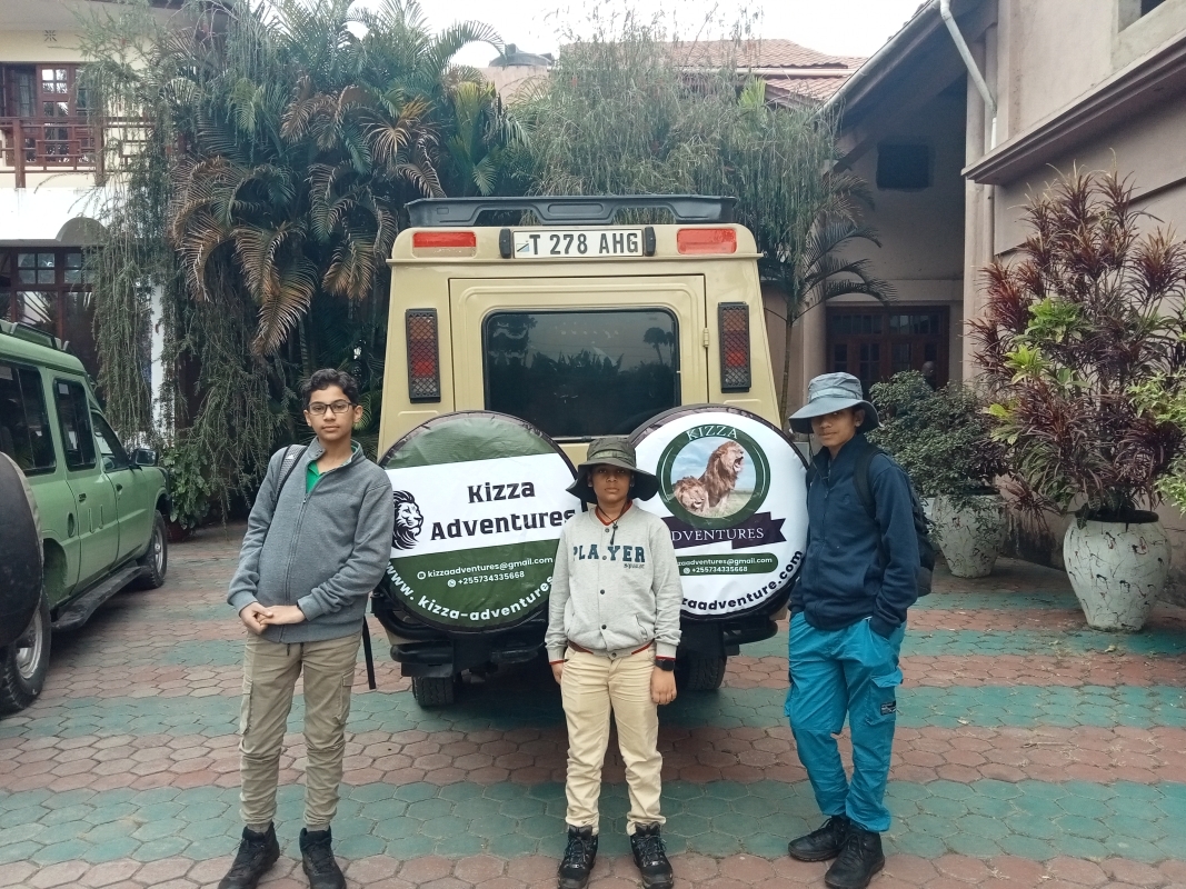 4 Days Tanzania sharing Group Join safari 1