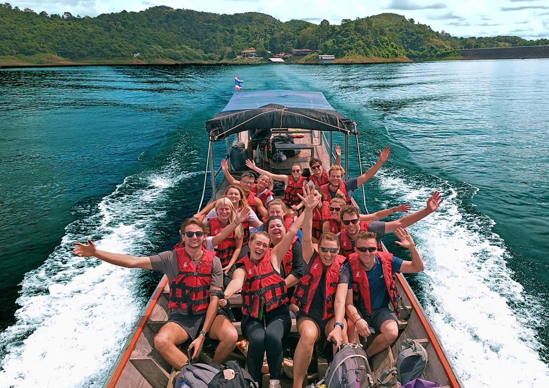 Khao Sok Lake Overnight Floating bungalow tour (superior) Khao Sok Lake Overnight Floating bungalow tour (superior)