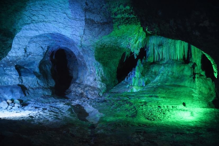 Dryanovo Monastery, Bacho Kiro Cave and Etar Crafts Village 4