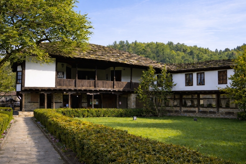 Guided Day Tour to Tryavna by Train 4