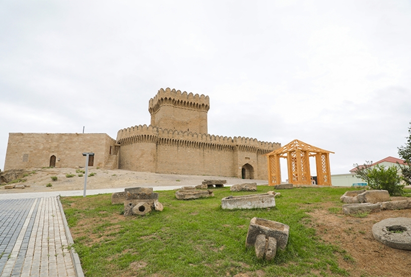 Absheron Peninsula Highlights: Fire Temple, Yanar Dag & Ramana Castle (Private) 2