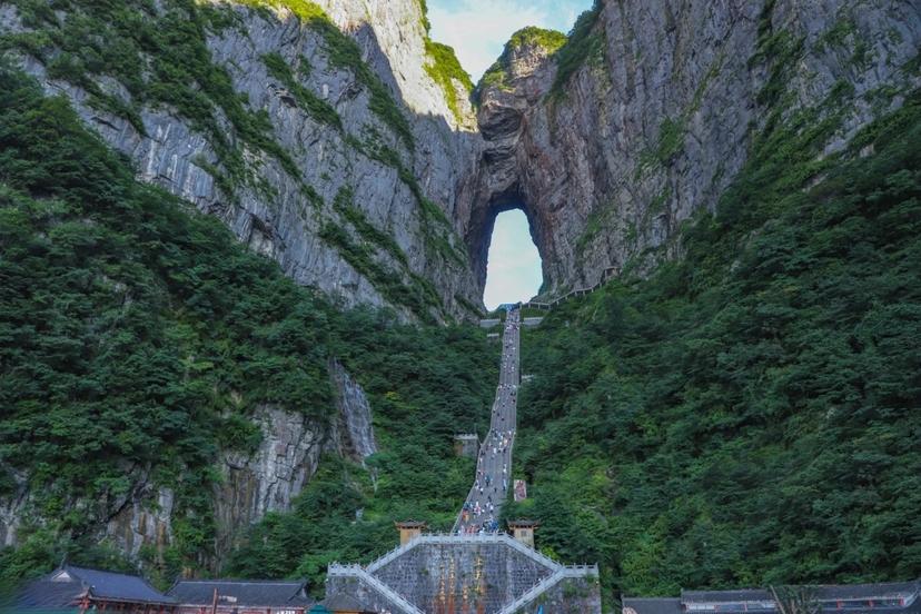 Zhangjiajie Grand Canyon Skywalk Glass Bridge + Tianmen Mountain One-day Tour 3
