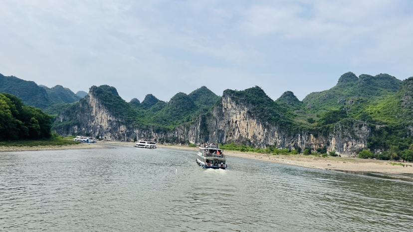 Li River Luxury Cruise & Impression Sanjie Liu Show — Guilin to Yangshuo Full-Day Tour 2