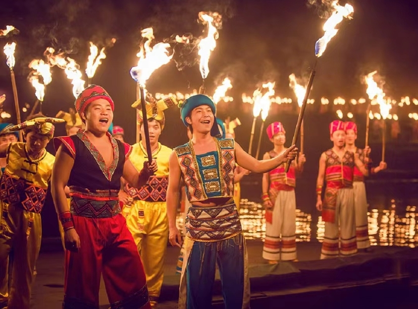 Li River Luxury Cruise & Impression Sanjie Liu Show — Guilin to Yangshuo Full-Day Tour 3