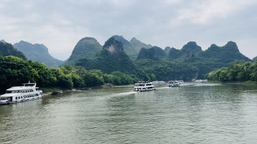 Four-Star Li River Luxury Cruise – Guilin to Yangshuo Scenic Journey 2