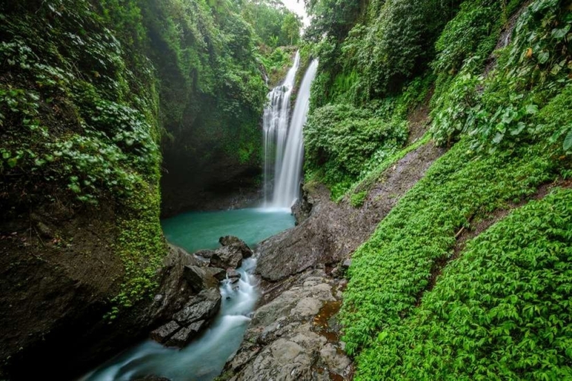 Aling-Aling Waterfall Bali: Cliff Jumping, Slides & Tarzan Swing 4
