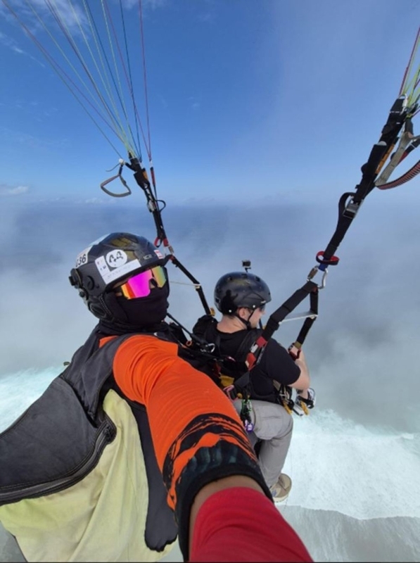 Uluwatu Paragliding Bali: Tandem Flight Over the Cliffs 1
