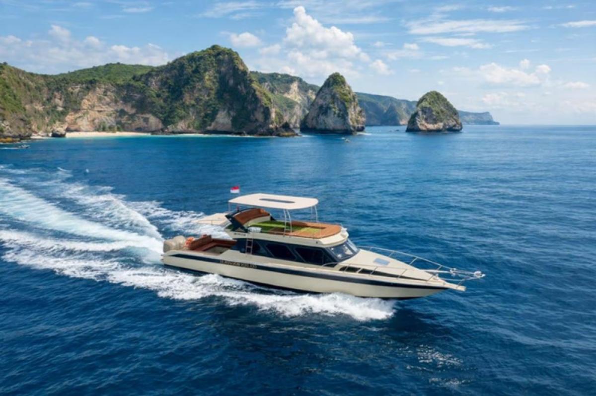 Nusa Penida Premium Yacht Day Trip: Manta Ray Snorkeling & Kelingking Beach from Bali Nusa Penida Premium Yacht Day Trip: Manta Ray Snorkeling & Kelingking Beach from Bali