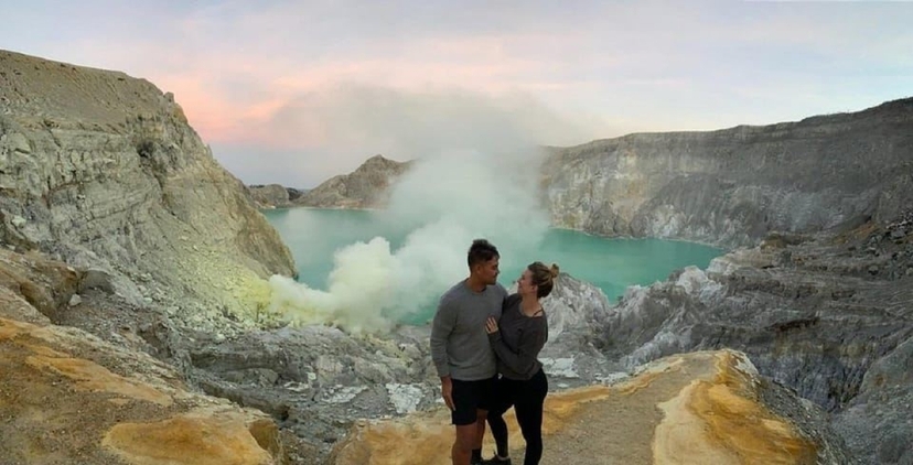 Banyuwangi Ijen Crater Midnight Adventure - Blue Fire Phenomenon and Sunrise View 3