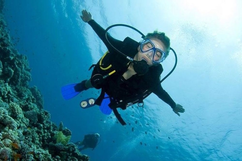 Bali Menjangan Island: Beginner Discovery Scuba Diving with PADI Instructor 4