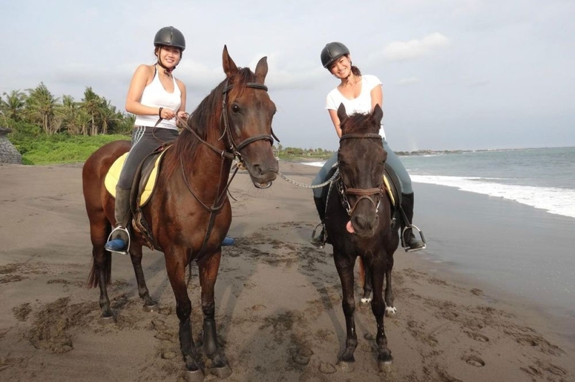 Bali Saba Beach Horse Riding Tour: Black Sand Beach Ride with Hotel Transfer 4