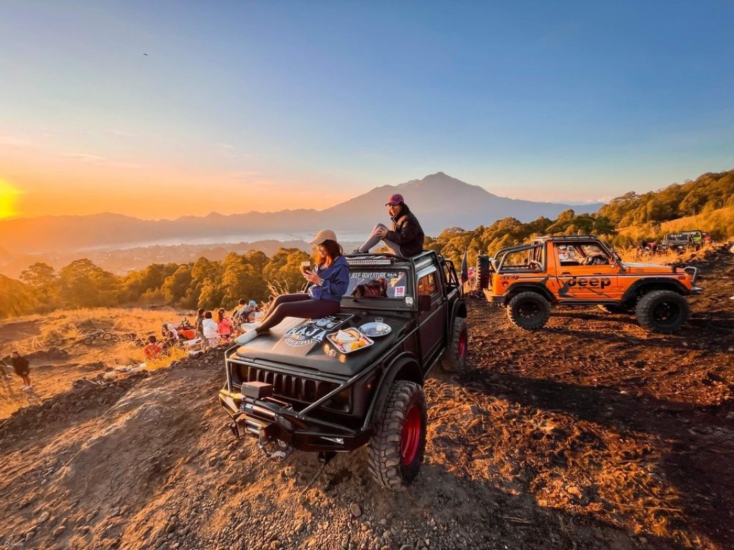 Bali Kintamani Mount Batur Sunrise 4x4 Jeep Adventure - Golden Hour Above the Clouds 1