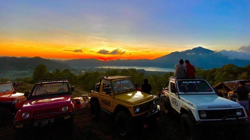 Bali Kintamani Mount Batur Sunrise 4x4 Jeep Adventure - Golden Hour Above the Clouds 2