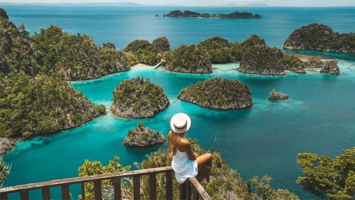 Raja Ampat One-Day Speedboat Tour from Sorong with Snorkeling Raja Ampat One-Day Speedboat Tour from Sorong with Snorkeling