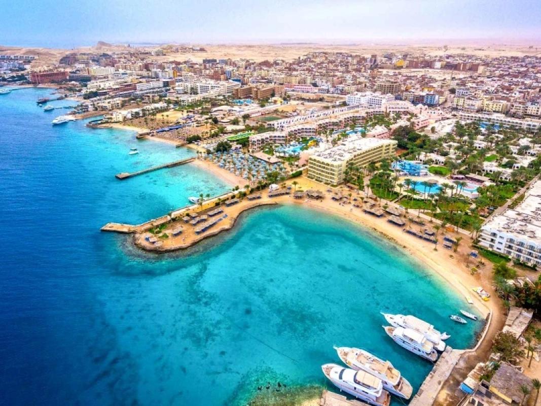 Cairo & Hurghada: Ancient Wonders Meet the Red Sea Cairo & Hurghada: Ancient Wonders Meet the Red Sea