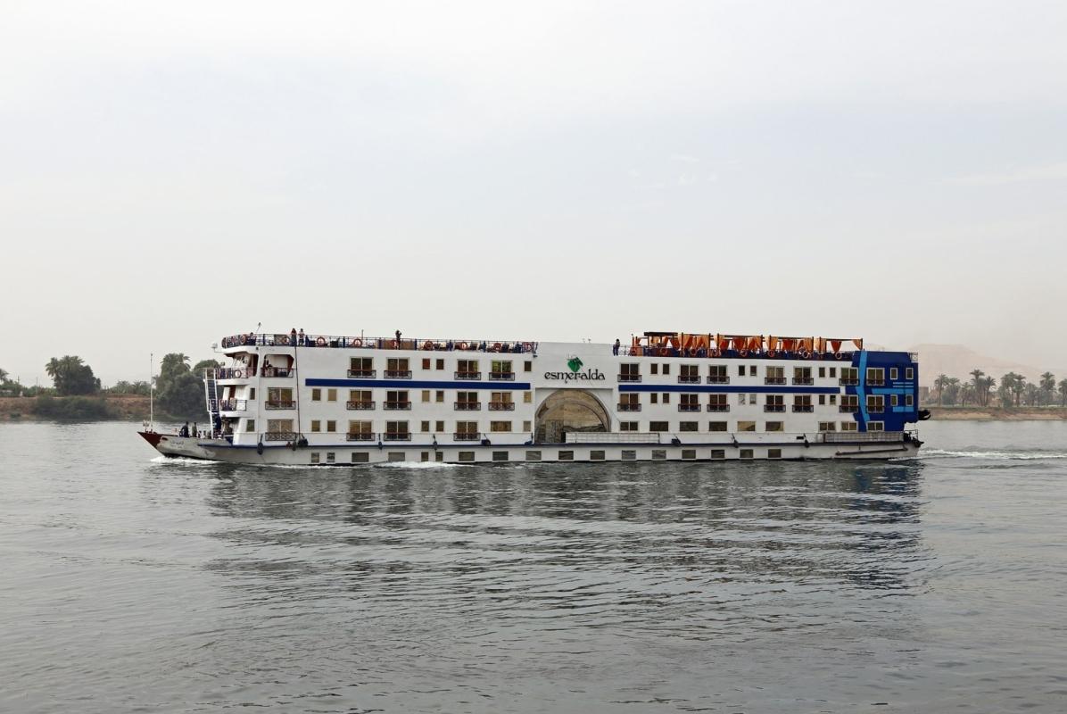 Luxury Luxor to Aswan Nile Cruise: 7-Day 5-Star River Voyage with Abu Simbel Luxury Luxor to Aswan Nile Cruise: 7-Day 5-Star River Voyage with Abu Simbel