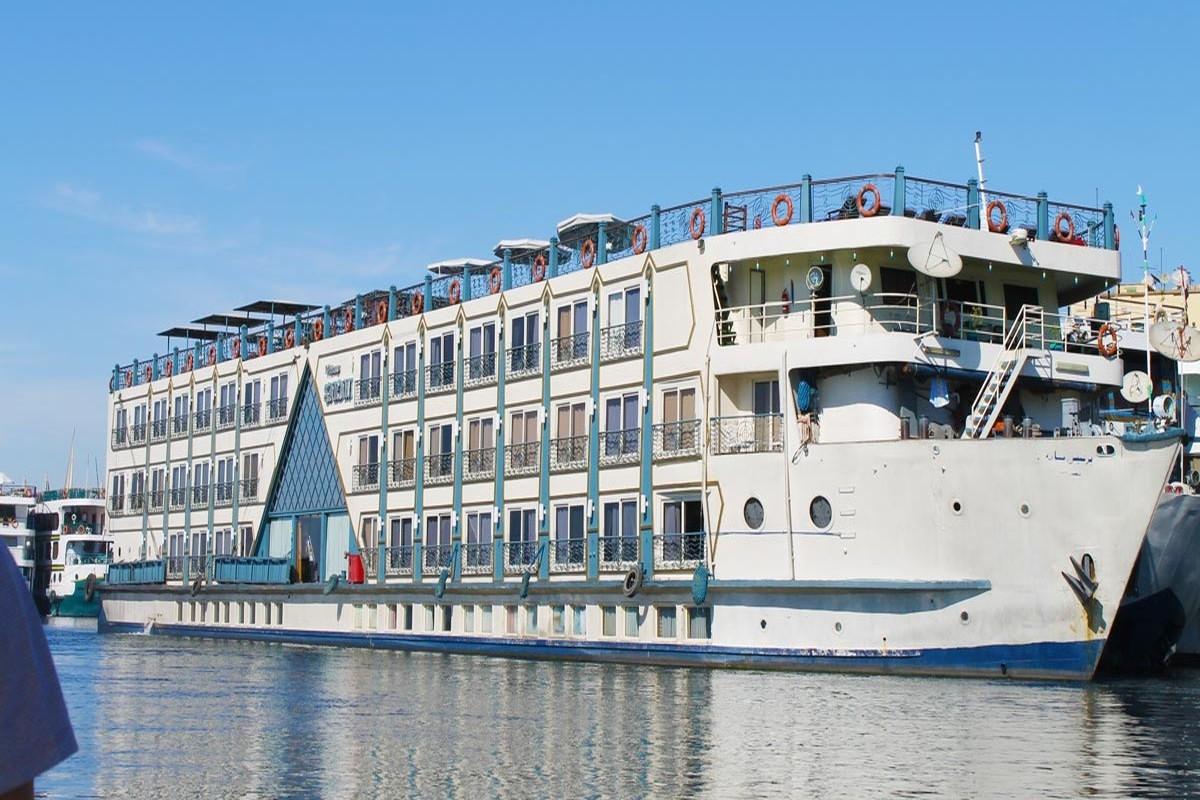 10 Day Egypt Private Tour: Red Sea Resort, Nile Cruise & Aswan 10 Day Egypt Private Tour: Red Sea Resort, Nile Cruise & Aswan