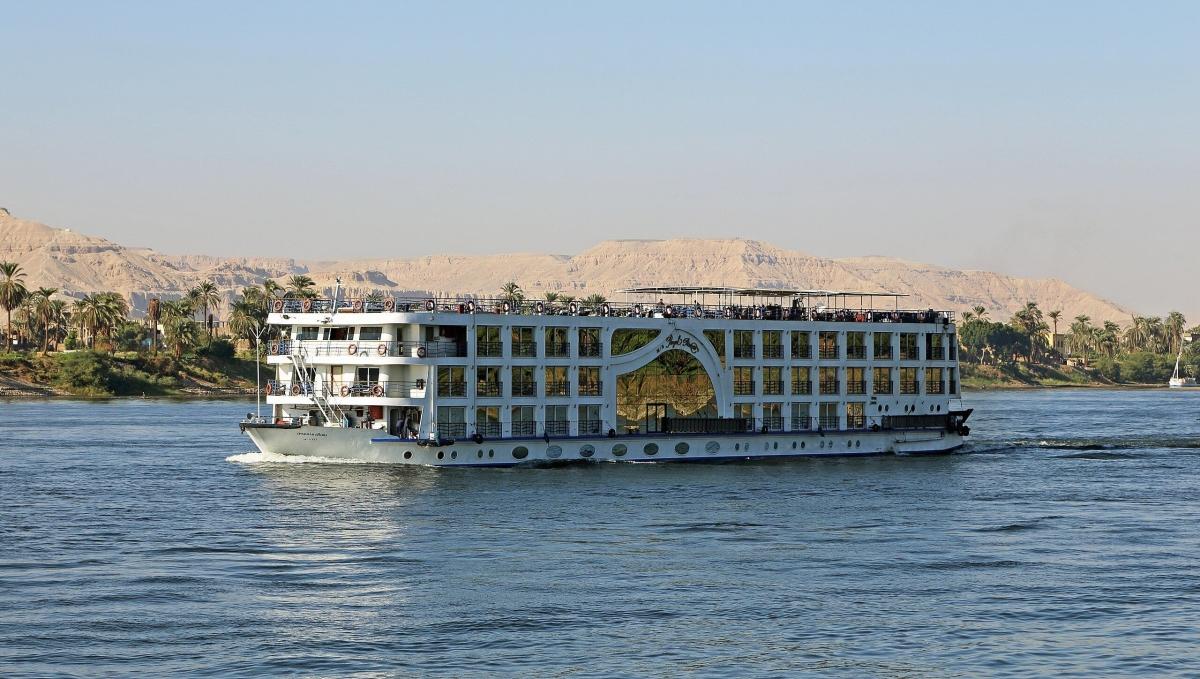 6 Day Luxury Nile Cruise: Luxor to Aswan with Abu Simbel 6 Day Luxury Nile Cruise: Luxor to Aswan with Abu Simbel