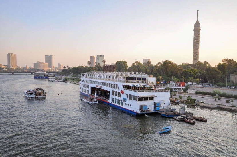 Private Cairo Luxury Nile Dinner Cruise, Folklore Show & VIP Transfer 2