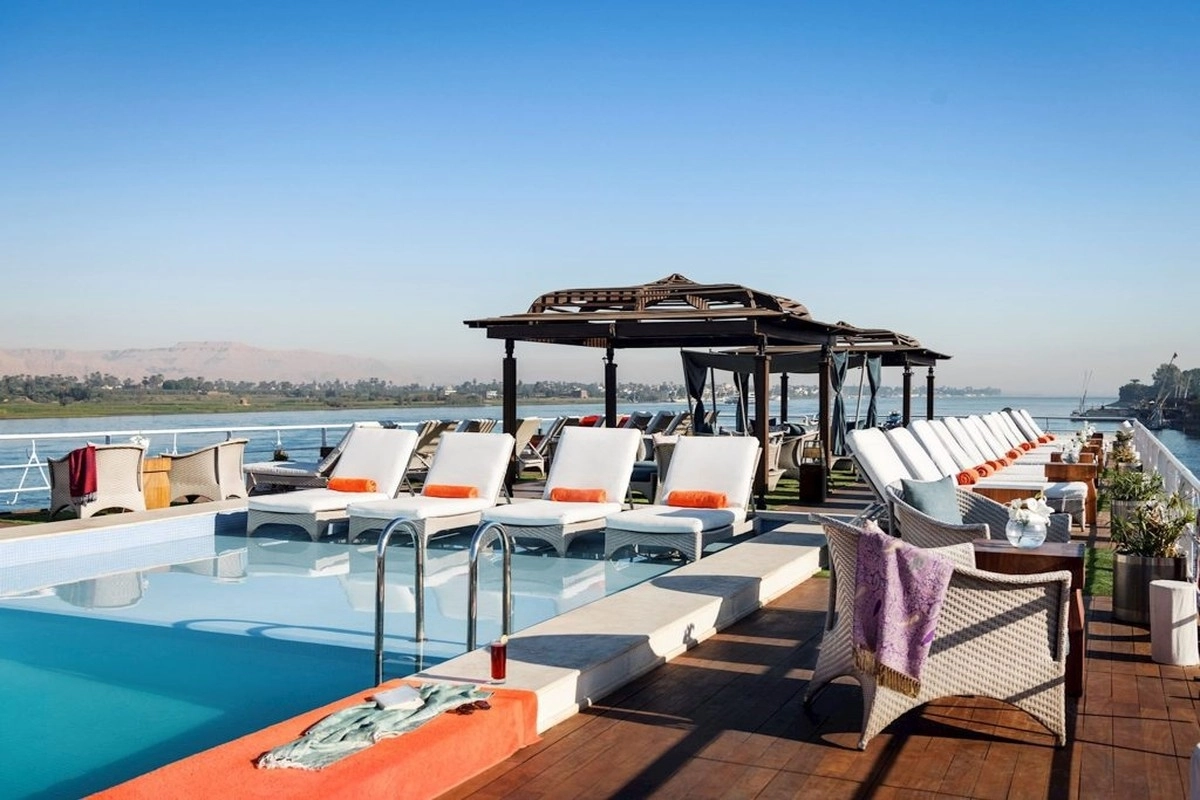 9-Day Private Luxury Egypt: Ritz-Carlton, Old Cataract & Nile Cruise 1